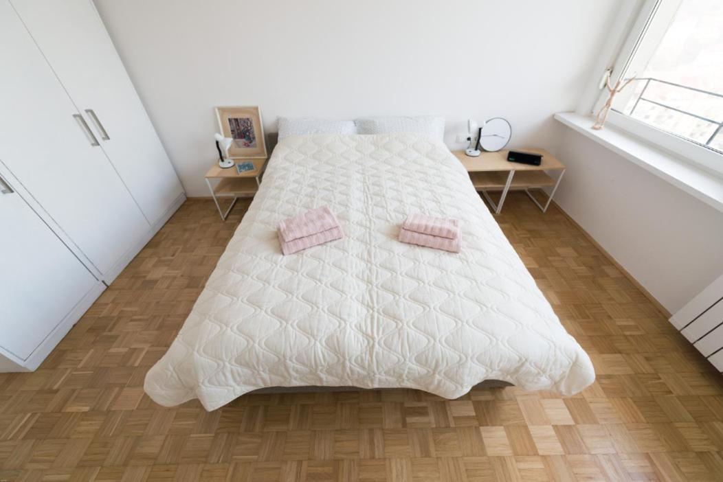 Unit4Six Apartment ซาราเยโว ภายนอก รูปภาพ